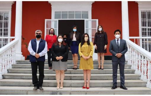 Nuestra coordinadora Mónica Zegarra (tercera de izquierda a derecha en la fila superior) e integrantes del CCRTA - La Libertad.