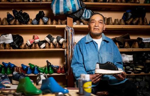 Las alpargatas Yanni Shoes son confeccionadas por personas con discapacidad y adultos mayores, que de esta manera logran independencia económica.